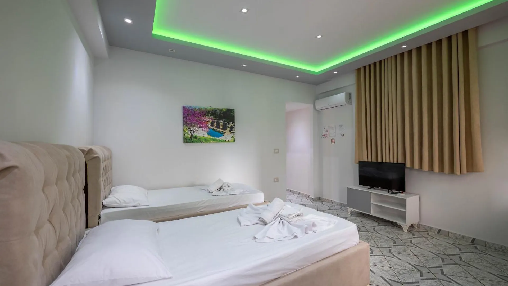 Guest house Vila Lubora Ksamil