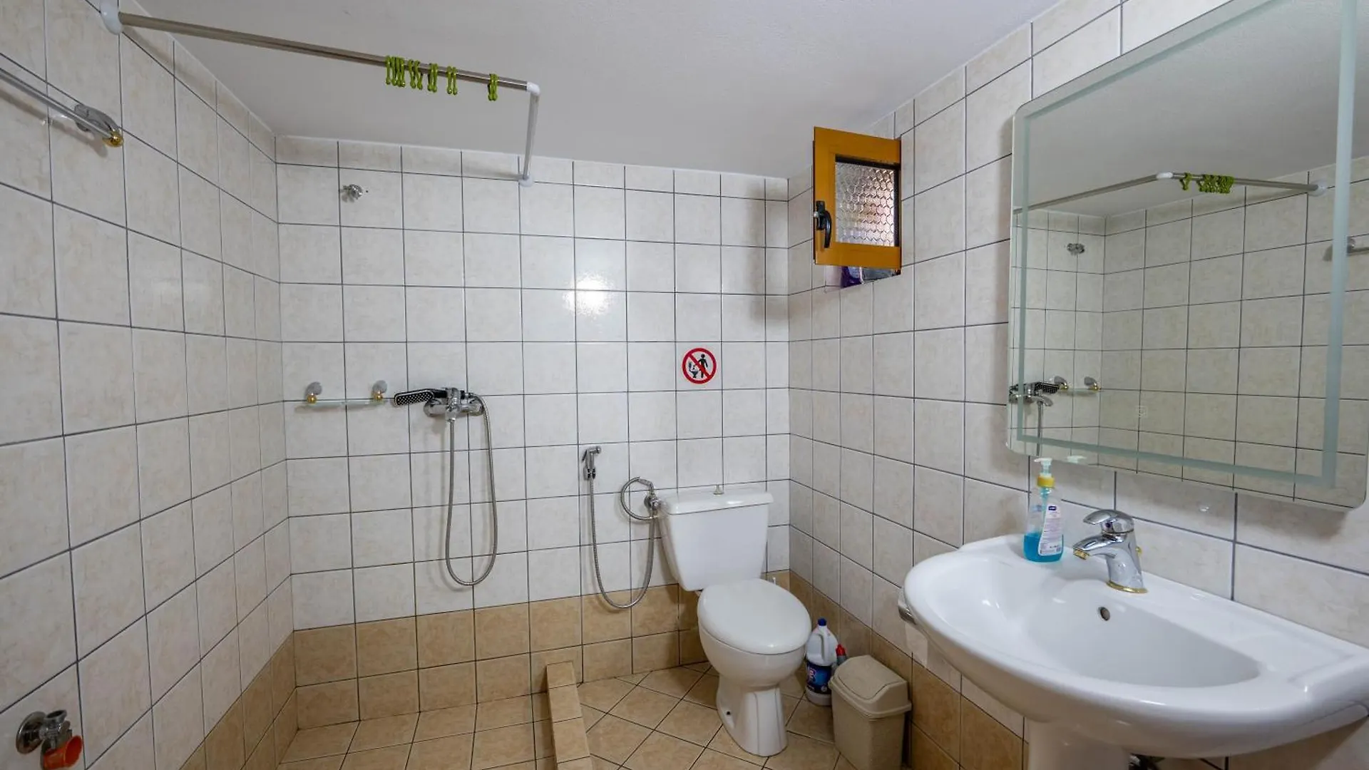 Vila Lubora Ksamil Guest house