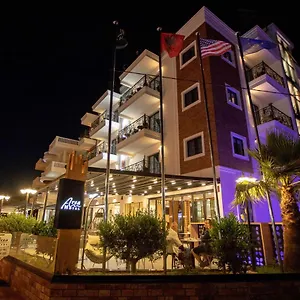 4* Hotel Area