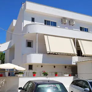 Xhafa Guest house
