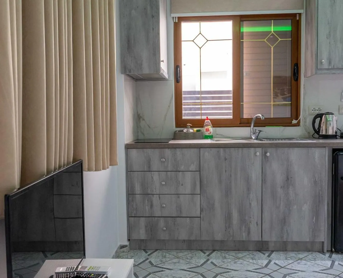 Vila Lubora Ksamil Guest house